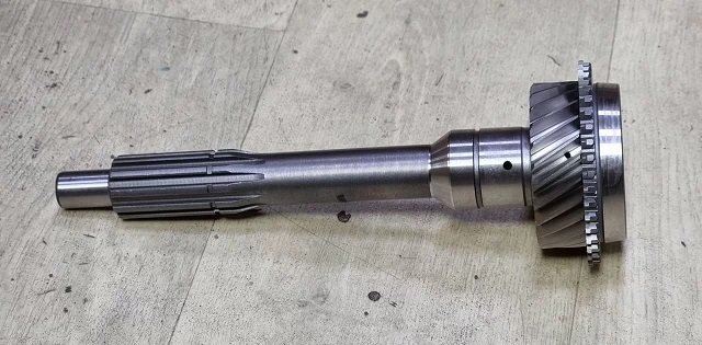 Вал КПП ГАЗ-3302, ГАЗ-2705 первичный голый 5 ступен. КПП (АНАЛОГ) Вал КПП ГАЗ-3302, ГАЗ-2705 первичный голый 5 ступен. КПП (АНАЛОГ)