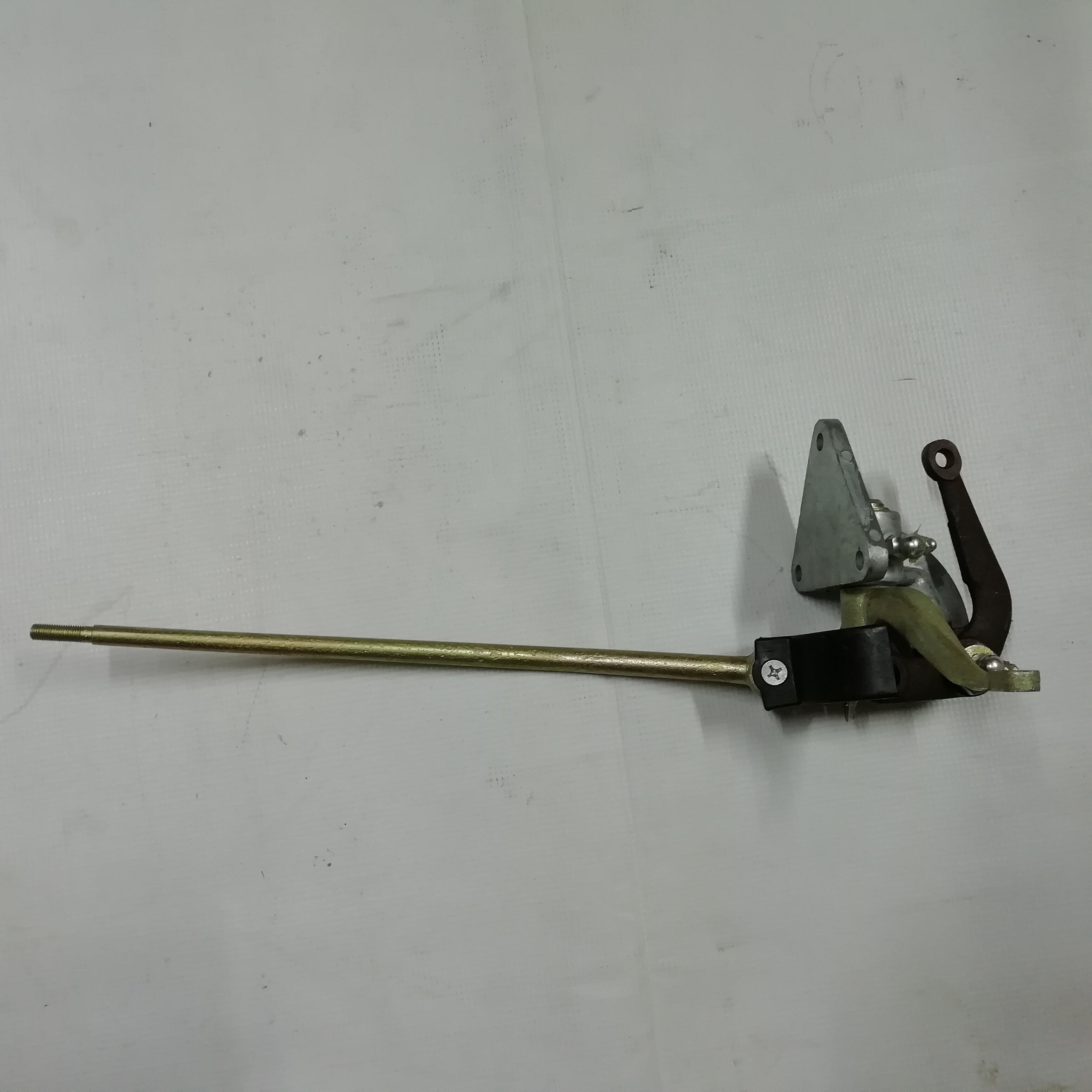 Кулиса (механизм в сб) УАЗ-452 5-ти ступ. Кулиса (механизм в сб) УАЗ-452 5-ти ступ.