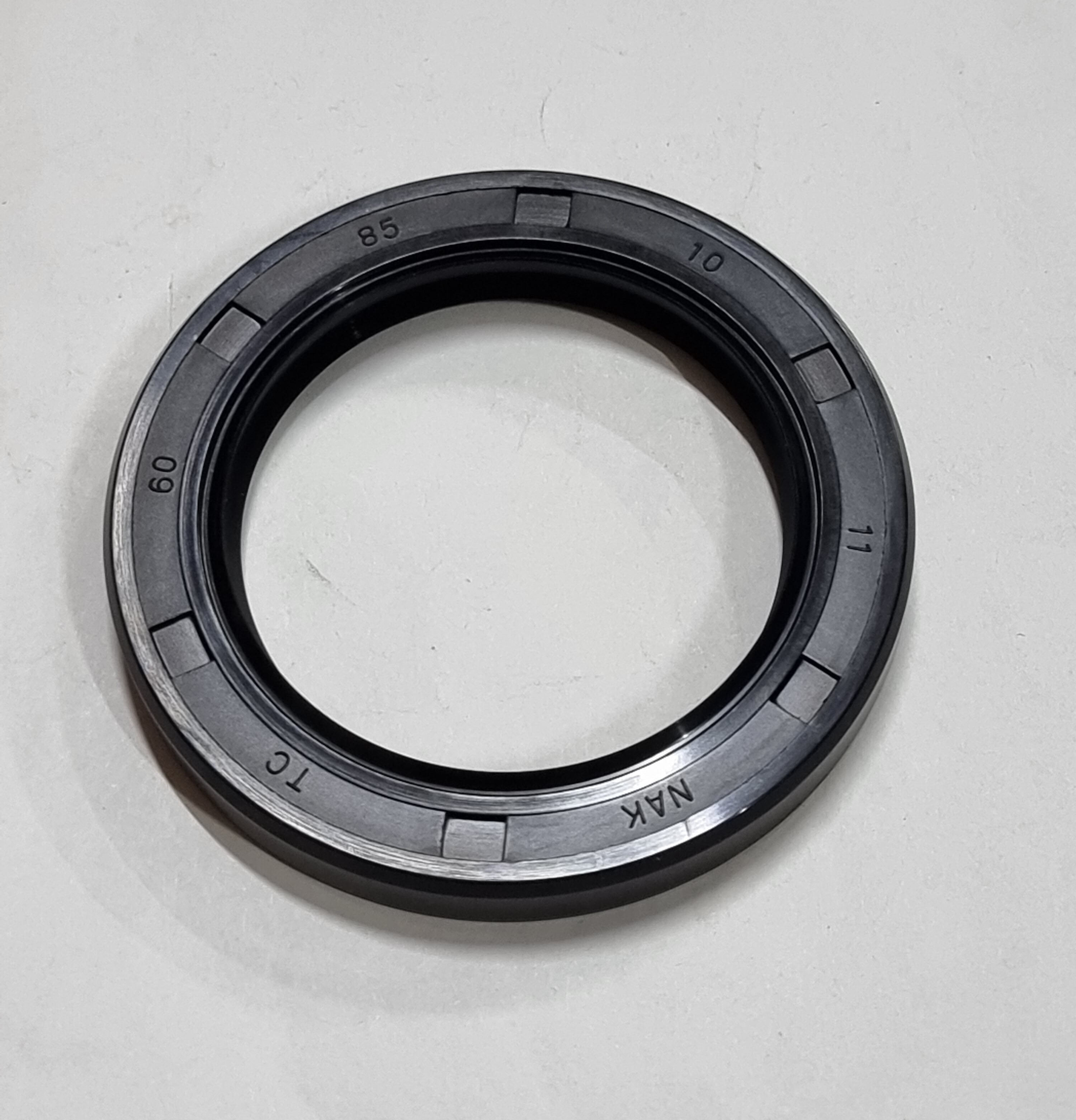 Сальник УАЗ-3163, 3741 ступицы колеса 2.2-60х85х10 NAK/Metalpart Сальник УАЗ-3163, 3741 ступицы колеса 2.2-60х85х10 NAK/Metalpart